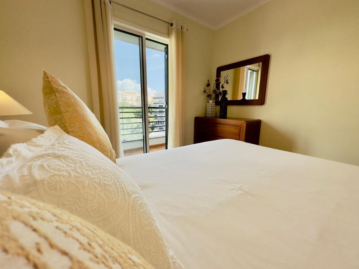 Madeira Inn Perola ฟุงชาล ภายนอก รูปภาพ